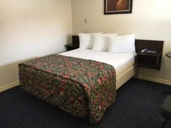 Mayfair Motel Main image